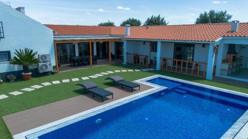 Luxury Country House - Private Pool, Jacuzzi & BBQ