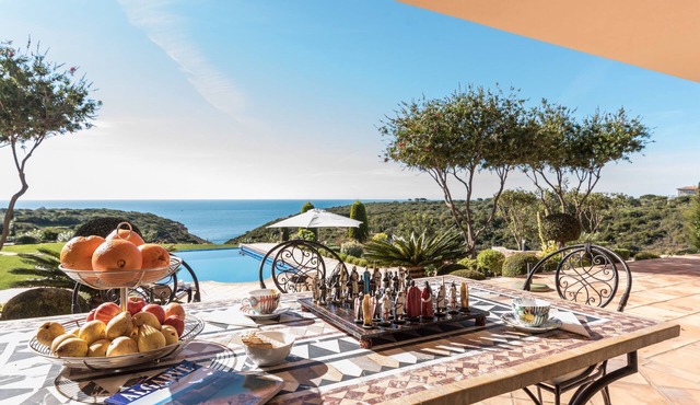 Luxury Four Bedroom Villa With Pool and Panoramic Sea View.