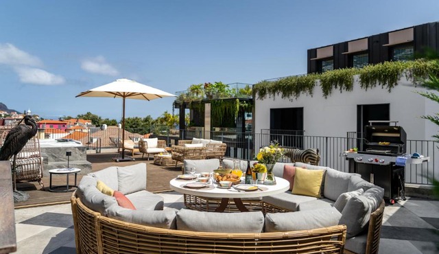 Luxury Rooftop Jacuzzi Penthouse at Savoy Insular in Funchal