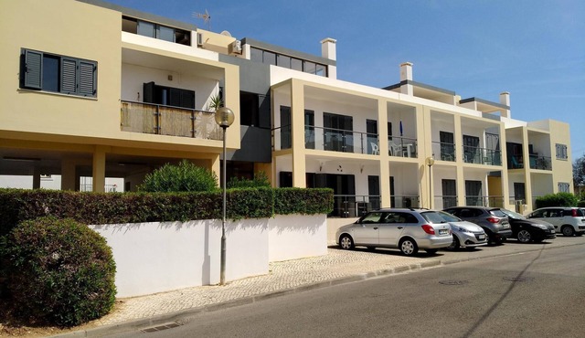 Luxury,Spacious,2 bedroom/2 bathroom apartment in Alvor, Free WiFi, (57295/AL) in Alvor