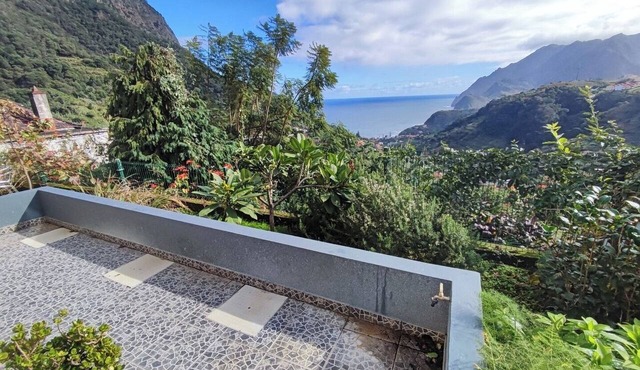 Madeira, 2 Bedroom house w/Sea View