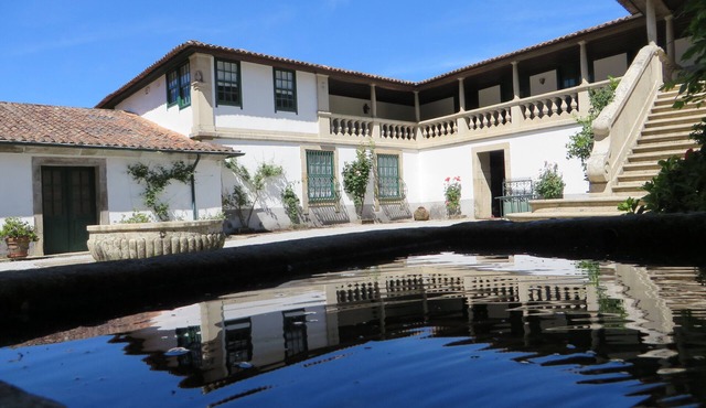 Marvelous manor house with 8 (up to 12) bedrooms