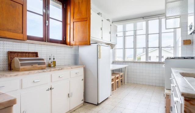 Miraserra Villa w/spacious garden, 5min from Sesimbra/beach, Lisbon 35km in Santana