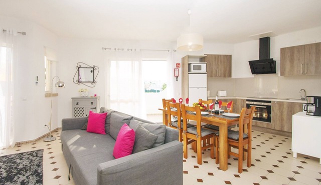 Modern apartment with BBQ in Galé in Albufeira