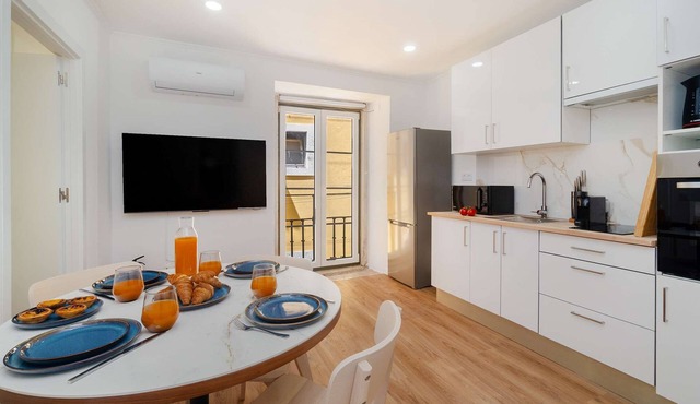 Modern Comfort Meets Old Lisbon Charm in Lisbon