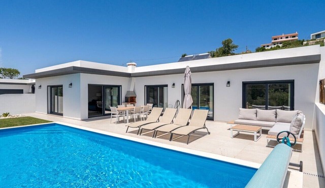 Mosteiros Escape with Pool & BBQ by Lisbeyond