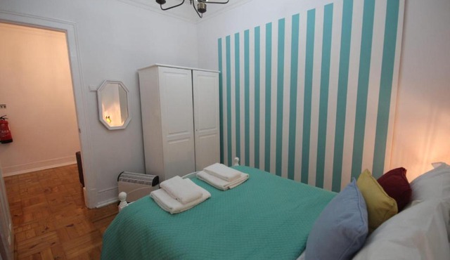 Nautic M1 R2 - Classy & Cozy Double Room with Shared Bathroom in Marques Pombal