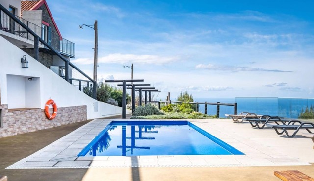 Ocean Panorama Apartment 2 by Madeira Sun Travel in Calheta