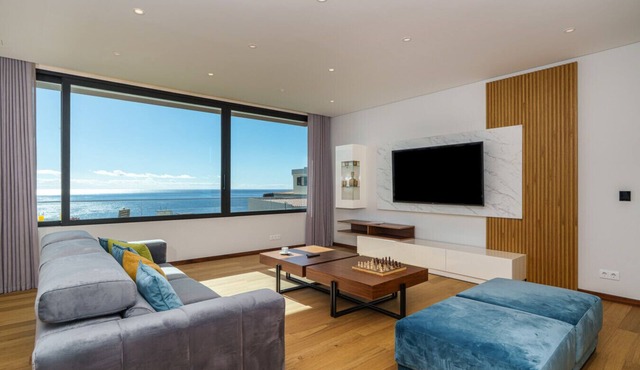 Ocean View Villa Jacuzzi Walk to Lido 3 En Suites Japandi Design in Funchal