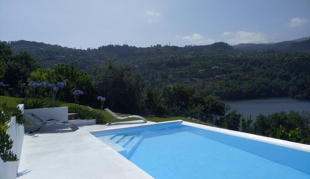Olival House (5-Bedroom) · Douro · Private Pool in Paços de Gaiolo
