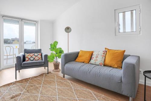 One bedroom Apt in Almada - Balcony with River Views by Lisbeyond in Almada