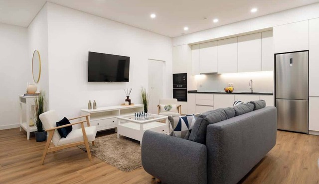 Open-Plan Apartment in Downtown Porto by HostWise