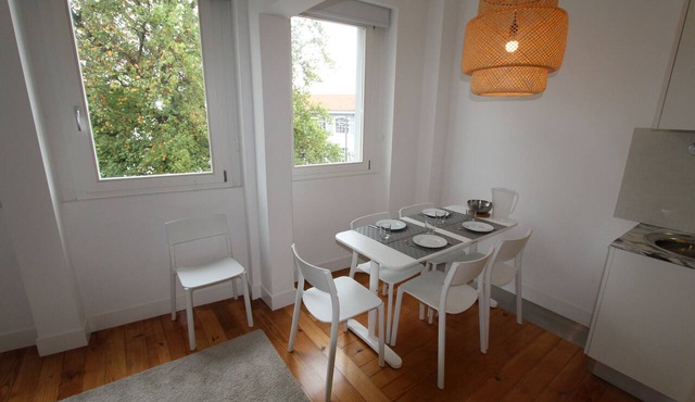 OPO-APT 112-D Art Deco apartment in city center. AC, wi-fi, cozy and confortable in Portugal