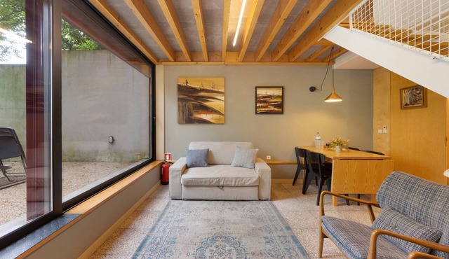 Orange Apartments A – Porto: Modern Comfort and Tranquility in a Historic Neighborhood in Porto