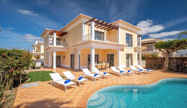 Paradise Beach Villa by Blue Diamond (18) in Luz