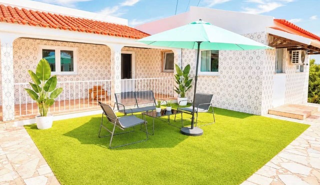 PineHills Retreat | Pátio + AC | Perto de Lisboa e Santa Cruz