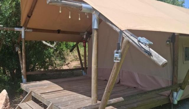 Poco Novo Lodges Loulé Algarve Glampingzelt Couple