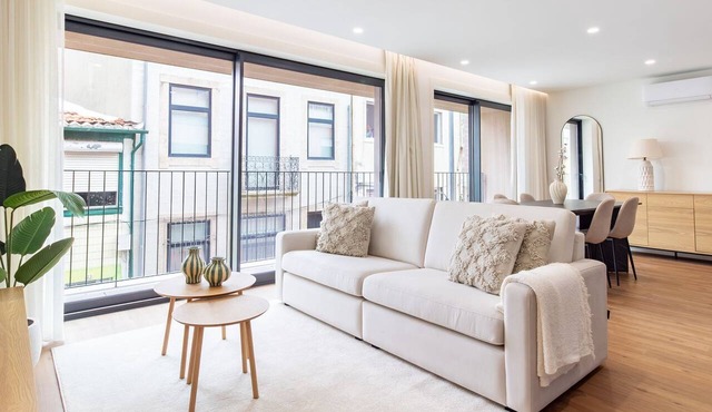 Polacos Residence | 2BR | Apt H by LovelyStay in Vila Nova de Gaia