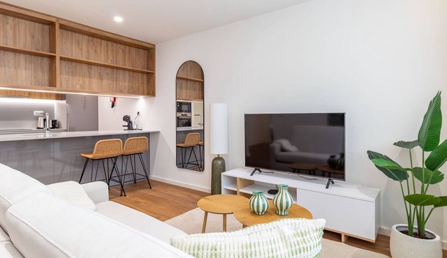 Polacos Residence | 1BR | Apt AA by LovelyStay in Vila Nova de Gaia