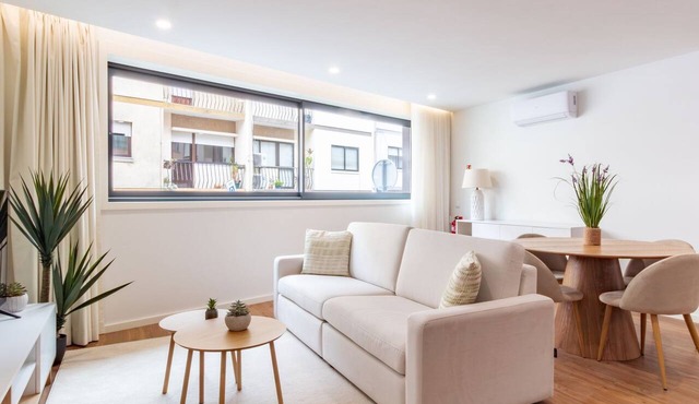 Polacos Residence | 1BR | Apt C by LovelyStay in Vila Nova de Gaia