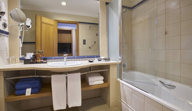 PortoBay Santa Maria, Adults Only