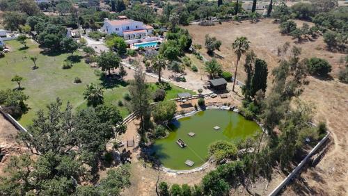 Portuguese villa with beautiful views in Lagoa