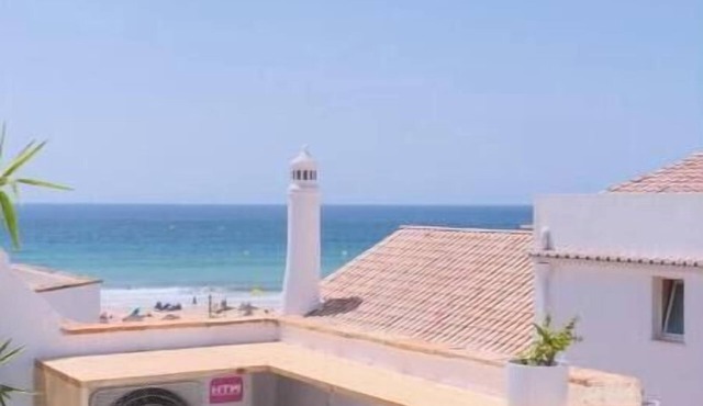 Praia da Luz: Terrace with Ocean Views and Close to the Beach