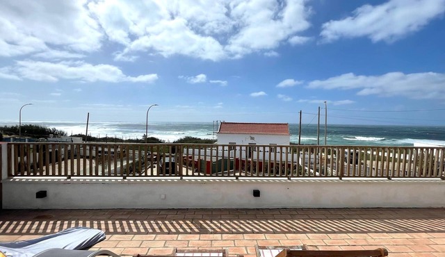 Praia das Maças - Azenhas do Mar V4 Beachfront Home