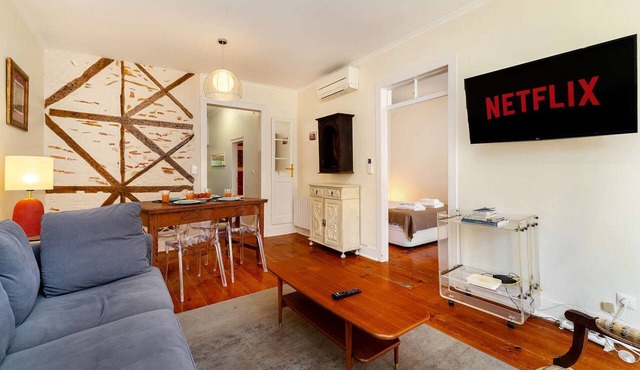 Prime Location Apt w/Authentic Lisbon Charm in Lisbon