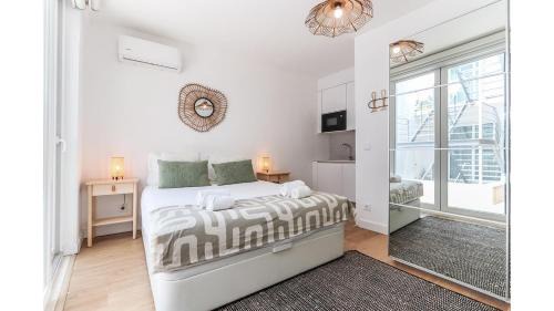 Principe Real Cozy Bright Studio Apt with AC in Lisbon