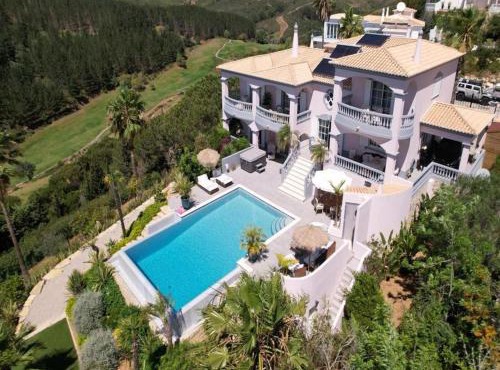 Private Bedroom in a Luxurious Villa, Budens in Vila do Bispo