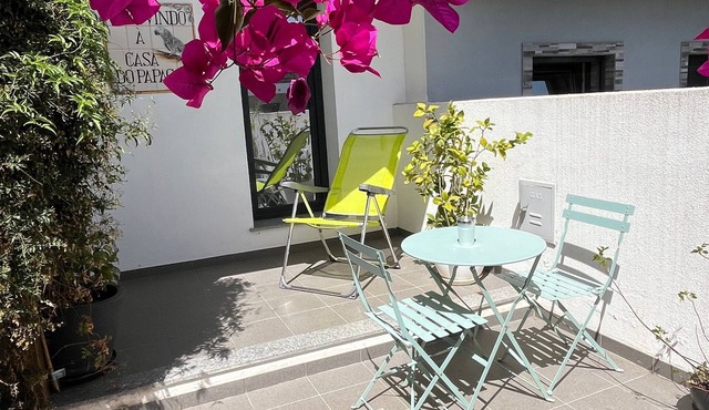 Private Suite Quarto do Papagaio – Terrace, Garden & Separate Entrance