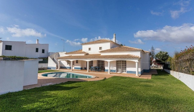 Private villa in Aldeia do Golfe, Vilamoura - 5 minutes from Aquashow