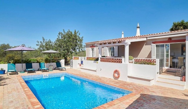 Lovingly Restored Country Villa, A/C, Private Pool (Fenced), Idyllic Views - 15mins drive to Tavira in Santa Catarina da Fonte do Bispo
