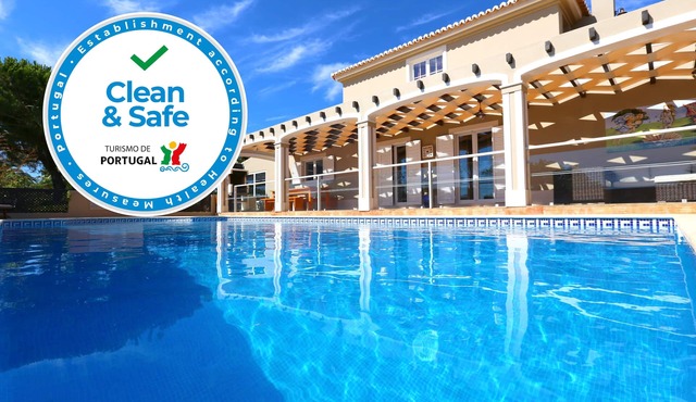 Quinta do Pinheiro Manso - Hollidays Viila - Marinha Beach