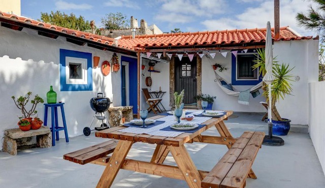 Refúgio da Alma Cottage com Lareira e Pátio perto de Mafra e Ericeira in Mafra