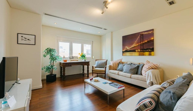 Rent4Rest Lisbon Family & Friends apartment in Roma Avenue