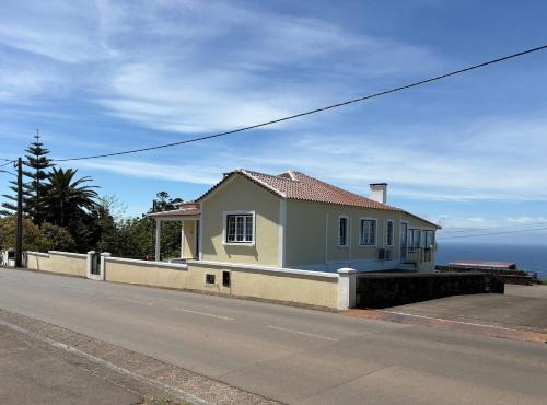 Retiro da Ribeira in Altares