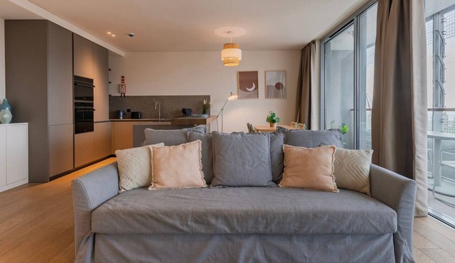River View 1BDR Apartment by LovelyStay