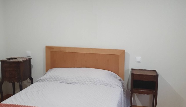 Room 2 with private bathroom, Wi-Fi and air conditioning in Rossas