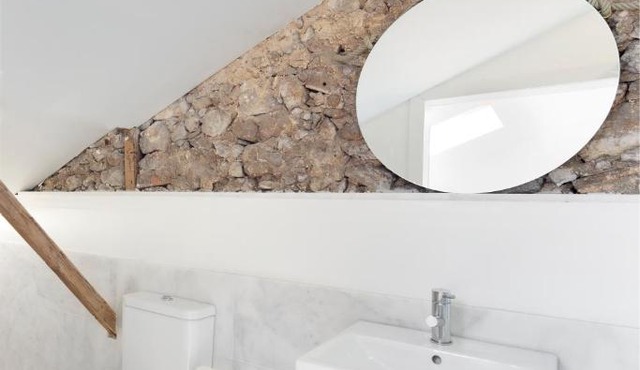Room Lusíadas with private bathroom in Lisbon