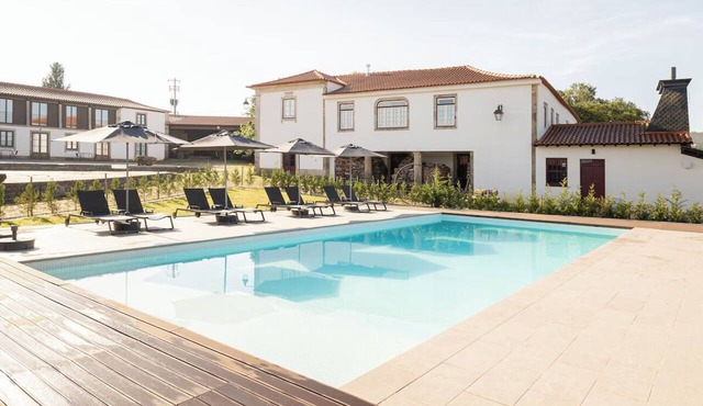 Rustic Countryside Stay with Kitchen, Living & Dining Area, + Swimming Pool in Braga