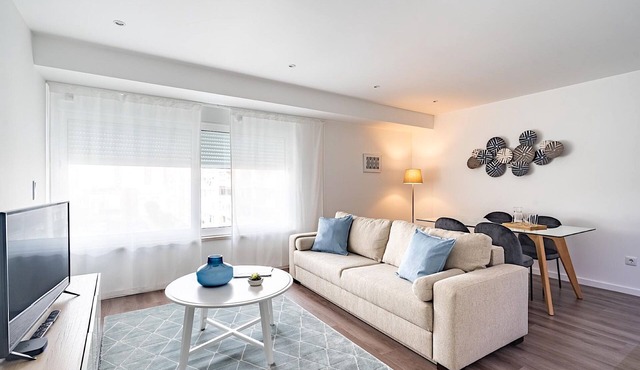 Savory Beige Apartment, AC, Wifi !New!
