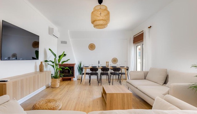 Sea Views, Huge Terrace, Steps to OldTown in Lagos