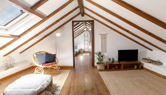 Second Home - Retreat by the Sea