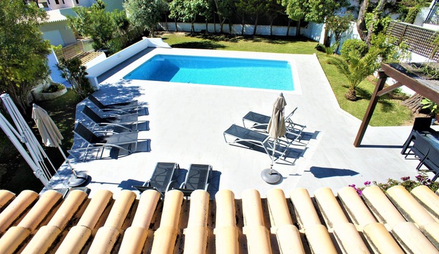 Spacious 5 bed with pool (heatable) in Vale do Garrao