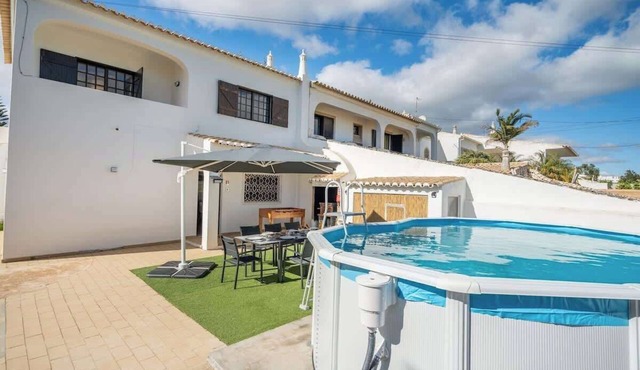 Spacious House | Terrace & Swimming Pool by Host Wise
