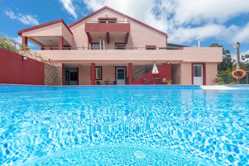 Spacious House with Pool in Prazeres in Calheta