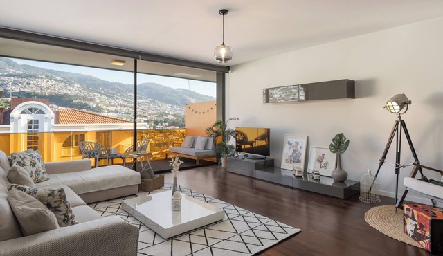 Stay Orange – Modern Apartment in Funchal