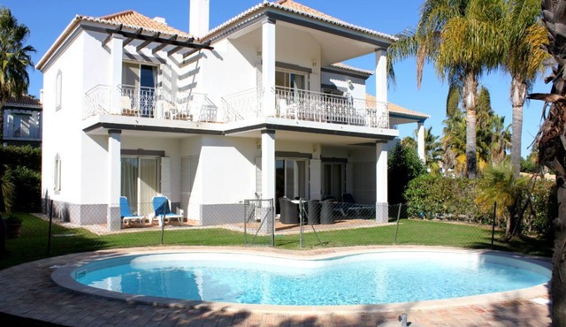 Stevens Brown Apartment, Quinta do Lago, Algarve